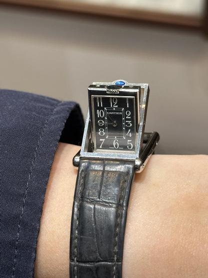 Basculante in the middle of pivoting around.