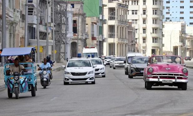 Vehículos, en La Habana (Cuba) | EFE/ Ernesto Mastrascusa