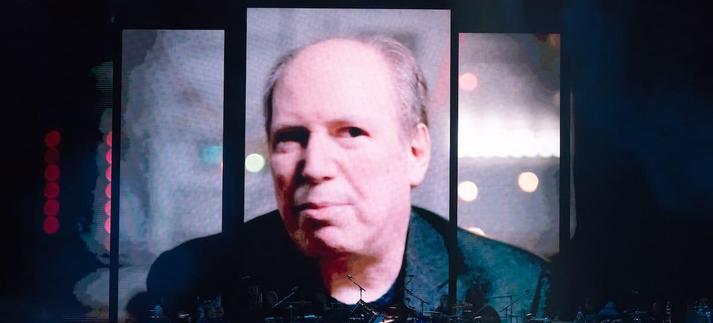 Una pantalla que presenta a Hans Zimmer en su concierto en el Scotiabank Arena el 21 de septiembre de 2025 en Toronto. / Harold Feng