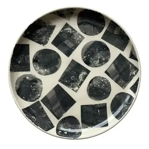 hannah bould - dish-30 
https://www.hannahbould.com/product-page/dish-30
. . . . . .
https://greetingsfromaw.blogspot.com/
#Ceramic
#Pottery