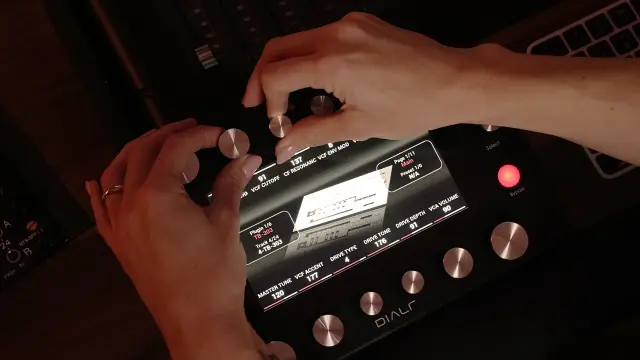 Producely Dialr Test: Vogelperspektive auf den Controller