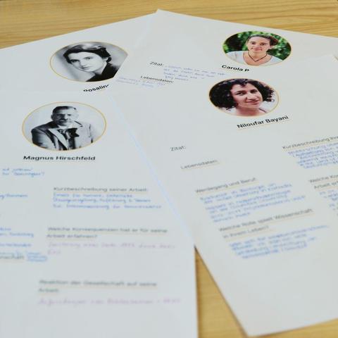 Die von den Studierenden erstellten Plakate zu Magnus Hirschfeld, Niloufar Bayani, Carola Rakete und Rosalind Franklin.