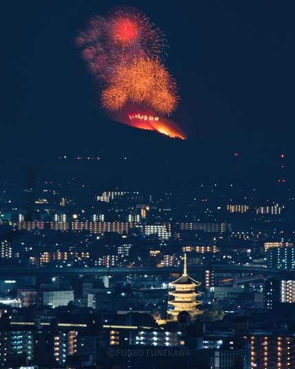 京都から見た奈良の花火