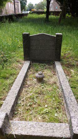 Grave of Gertrude Hardcastle