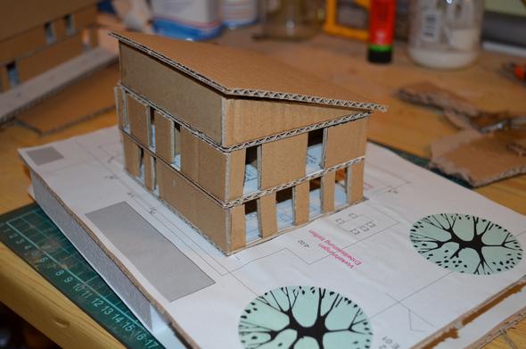 rohes Modell aus Wellpappe, Massenmodell