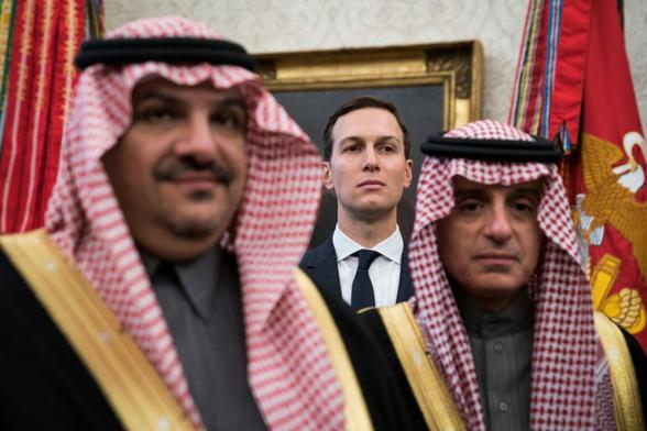 : Jared Kushner, entre funcionarios saudíes, en un encuentro entre Donald Trump y Mohamed bin Salman, el 20 de marzo de 2018, en la Casas Blanca. (Jabin Botsford / The Washington Post via Getty Images)