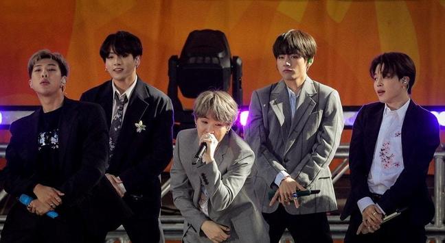 Maior grupo K-Pop em Portugal. BTS vistos no aeroporto de Lisboa