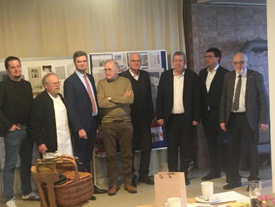 Gruppenfoto der Parteiprominenz