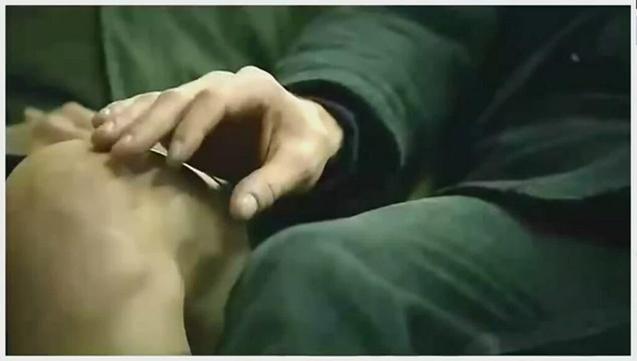 Emmy Rossum let's a guy fingers her on the subway