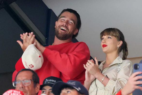 Travis Kelce Brings Crowd to Its Feet With Moment Taylor Swift Might “Write a Song About”