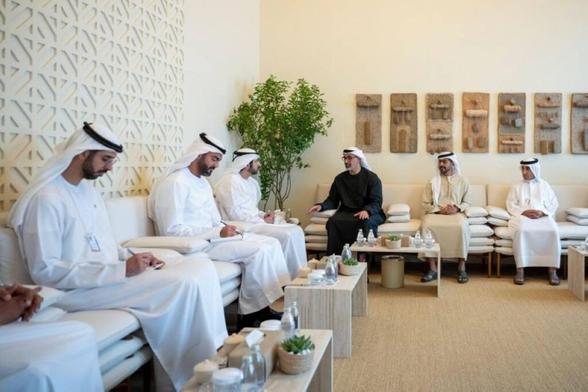 خالد بن محمد بن زايد يلتقي حمدان بن محمد بن راشد على هامش قمة الحكومات
