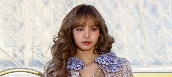 LISA en la Semana de la Moda de París en el desfile de Louis Vuitton / Marc Piasecki