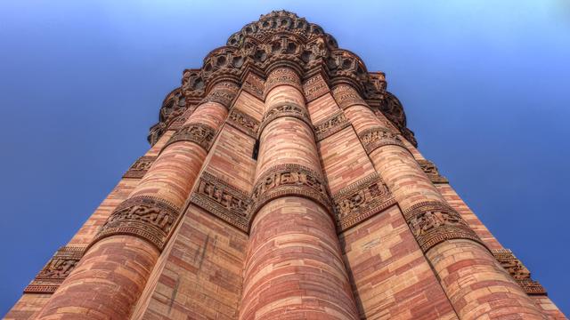 Spire of sandstone - © Deepak Bhatia / Moment / Open