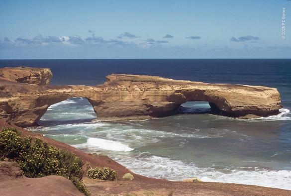 The natural arch nicknamed "London Bridge", part of the Twelve Apostles on the Great Ocean Road, Victoria.