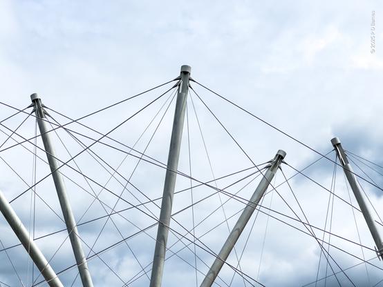 Detail of the tensegrity structure