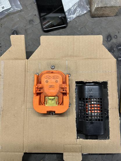 Same as previous pic but with plug inserted.