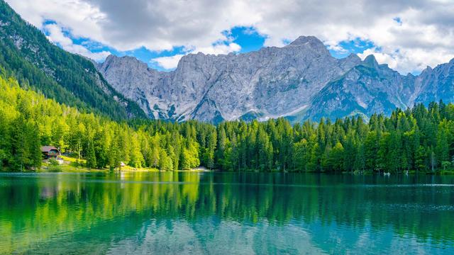 Alpine peace - © Alessandro Sussi / Shutterstock
