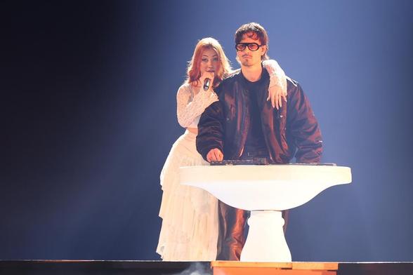 Tony Grox & LUCYCALYS en el Benidorm Fest. (ROBERTO MORENO MOYA)