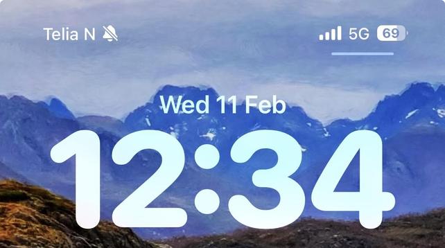 The time is 12:34, which reminded me of a song.