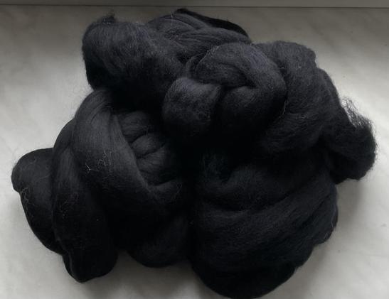 Spinnfasern schwarz