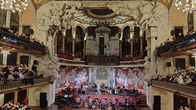 Wide view of the stage.