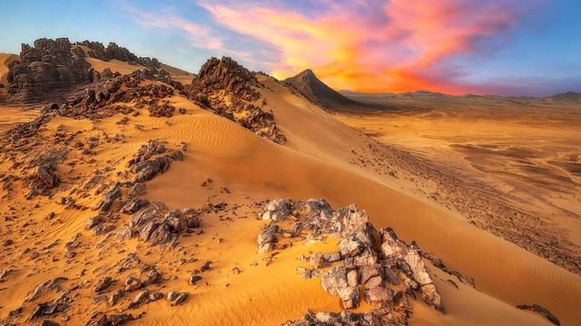 Deep, deep desert - © Noureddine Belfethi / 500px / Getty Images