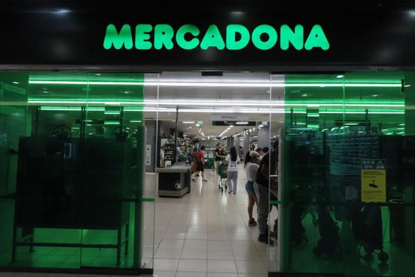 La entrada a un supermercado de Mercadona en la localidad madrileña de San Sebastián de los reyes. (GETTY)