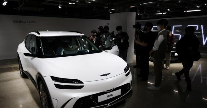 Automakers, South Korea urge U.S. to tap commercial EV tax credit