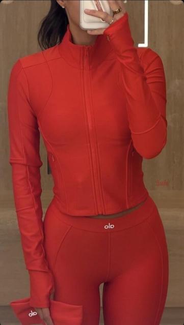 Alexandra Saint Mleux on her story