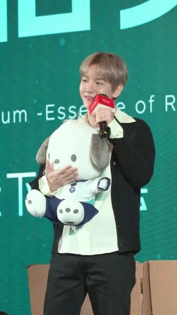 260222 Baekhyun 公式 X および YouTube ショート アップデート (3/3)