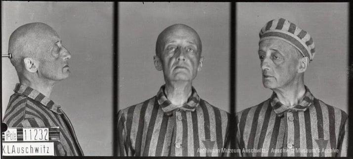 A mugshot registration photograph from Auschwitz. A man with a shaved head wearing a striped uniform photographed in three positions (profile and front with bare head and a photo with a slightly turned head with a hat on). The prisoner number is visible on a marking board on the left.
