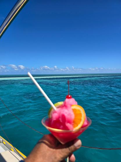 The cocktails in Fiji hit different..
Especially when your parked up at a sandbank in the middle of the ocean.
Yes please!
#bluesky #Fiji #sabrecruises #denerau #cocktails