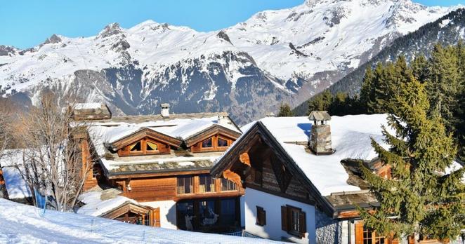 スペイン・カタルーニャの森に建つ山荘、ガウディの設計と正式認定。特徴的な曲線など独自の構造要素が決定要因に | ハフポスト WORLD