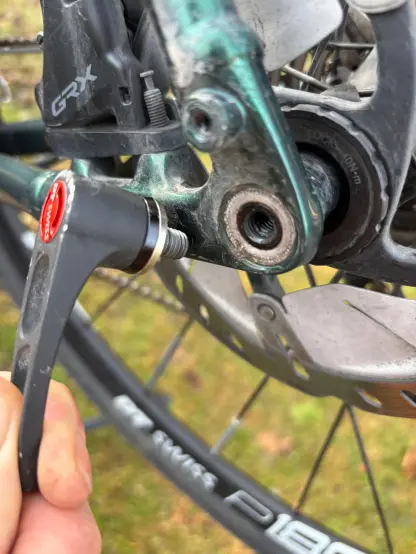 Foto einer Steckachse mit dem im Post beschriebenen Problem.