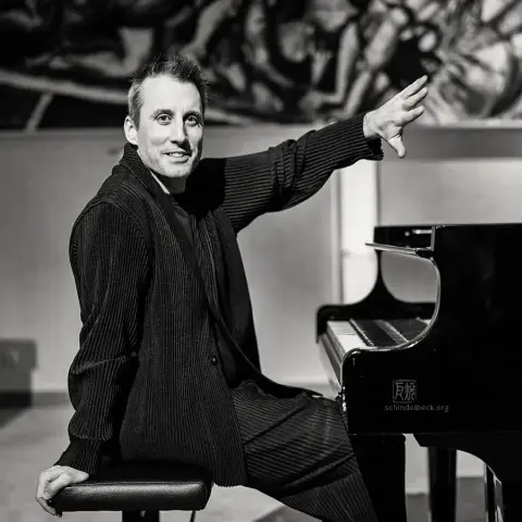 Pianist Alexander Hawkins - Potrait von Frank Schindelbeck Jazzfotografie
