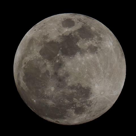Full moon close-up via 500mm lens.