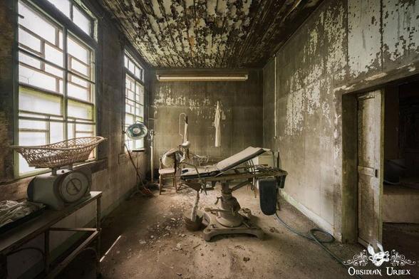 old hospital room, with an examination bed