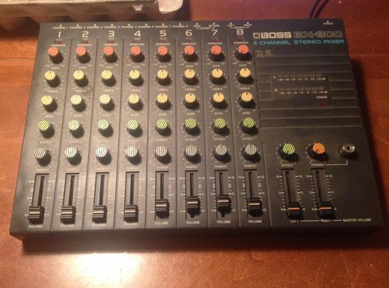 Boss BX-800 mixer, built 1984, after a cleaning inside and out.
