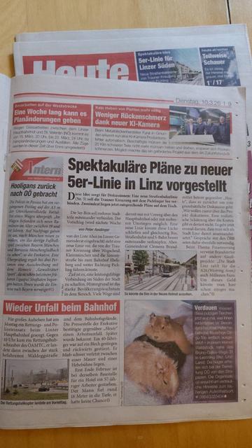 Innenseite der Zeitung mit halbseitigem Artikel über die 5er Bim