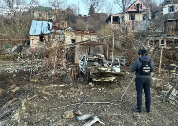 The aftermath of a Russian guided aerial bomb attack on Zaporizhzhia Oblast, spring 2026