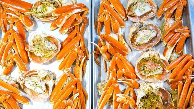 カニ!海鮮丼!刺身!巨大市場で営む怪物魚屋食堂の1日に密着丨北陸海鮮グルメ3選