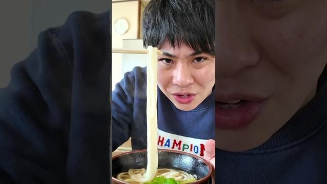 平日から満席‼︎長年地元の人の昼食として使われている老舗讃岐うどんの名店‼︎【手打うどん 善や】香川県高松市