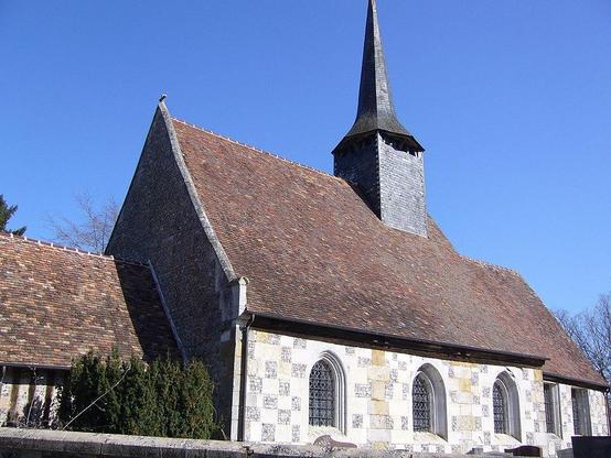 Eglise de Saint-Aubin-sur-Risle à #MesnilenOuche (#Eure) Construction XVe siècle, XVIe siècle, XVIIIe siècle. Eglise de Saint Aubin-sur-Risle : inscription par arrêté du 17 janvier 1955.
Suite 👉 https://monumentum.fr/monument-historique/pa00099297/mesnil-en-ouche-eglise-de-saint-aubin-sur-risle
#Patrimoine #MonumentHistorique
Photo CC-BY-SA 4.0 : Nortmannus