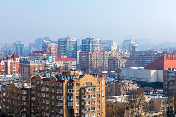 туманное утро на ЖК Дом на Троицкой.