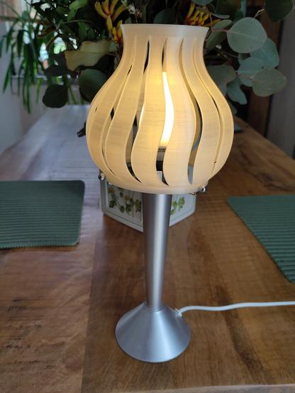 Lampe mit neuem Lampenschirm