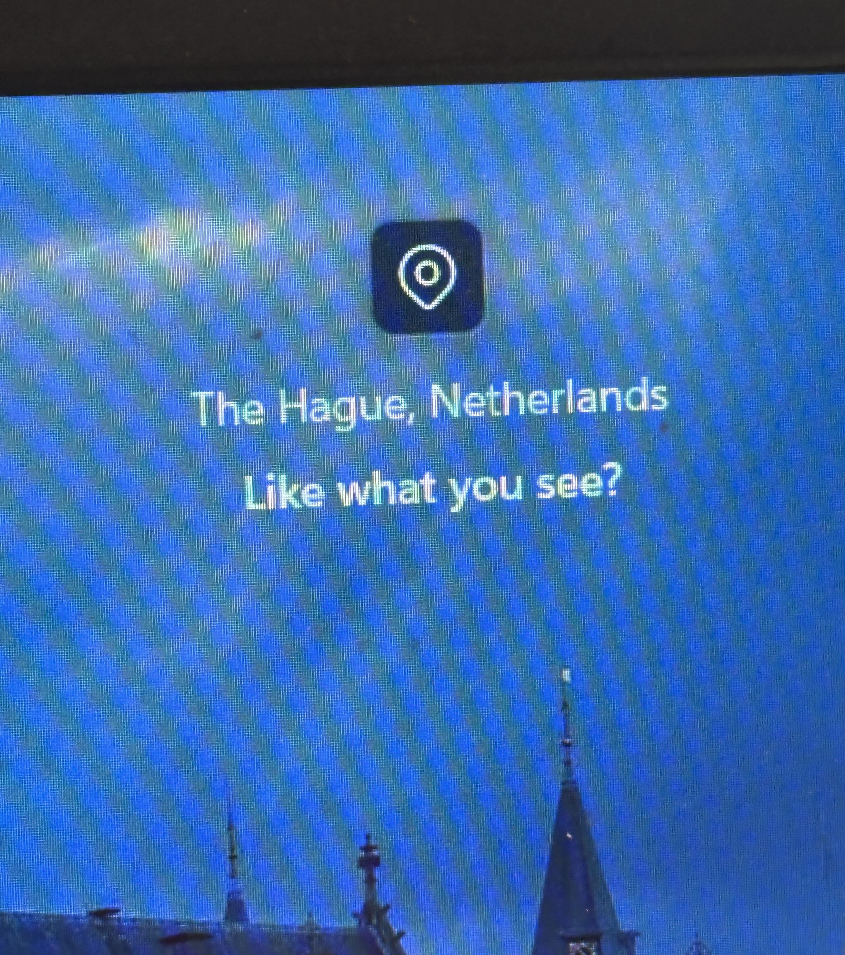 Windows 11 login screen: “The Hague, Netherlands. Like what you see?”