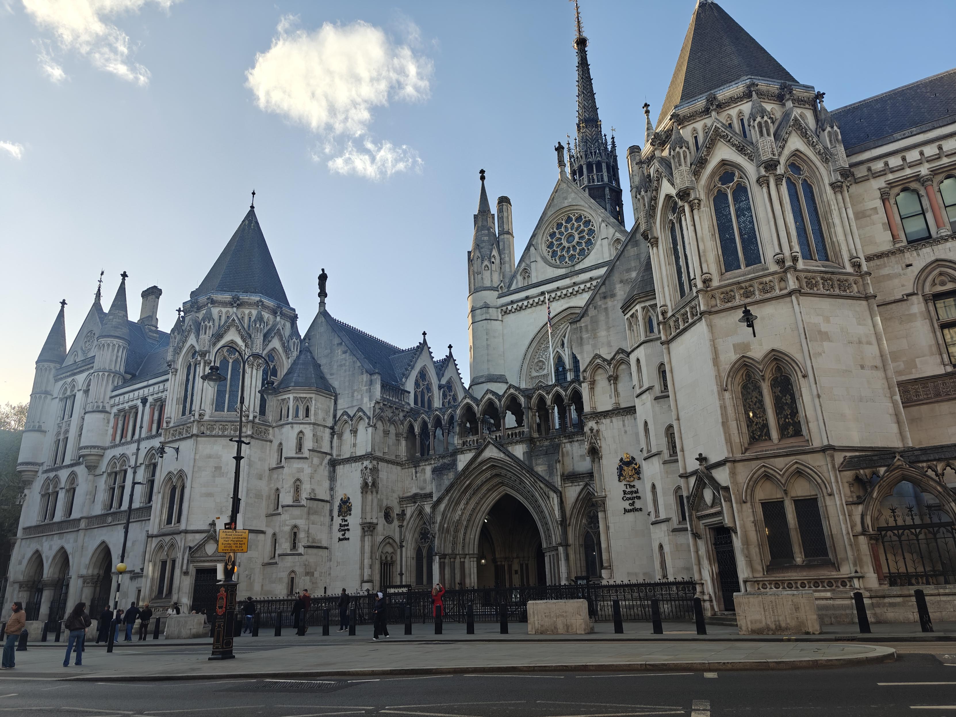 Picture of the building of the Royal courts of justice in London