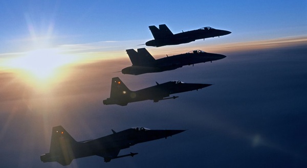 Les députés suisses veulent une étude sur une éventuelle prolongation des F/A-18 Hornet au-delà de 2030

