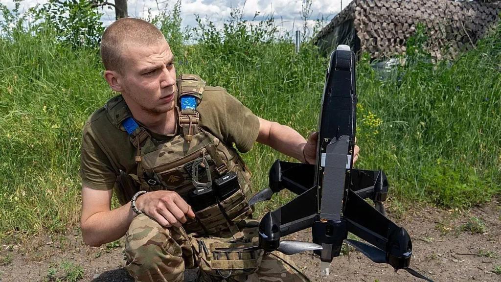 Sunday, June 28, 2026

Russian lawmaker threatens to blow up half of Finland, says country turning into second Ukraine . . . . . Inside Ukraines elite unit hunting Russian soldiers with fiber optic drones . . . . . Trump skeptical of Putin, may dismiss Russias Alaska summit demands . . . . . Russian attacks kill 7, injure 89 across Ukraine over past day as drone strike hits minibus in Nikopol  . . . and more

