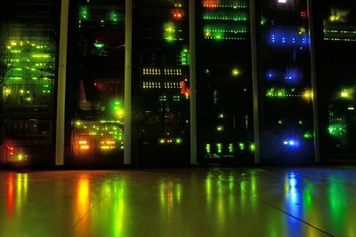 Server room. Credit: Tristan Schmurr, https://www.flickr.com/photos/kewl/